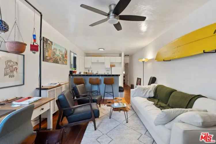 House For Sale in 31, South Venice Boulevard, Los Angeles, California