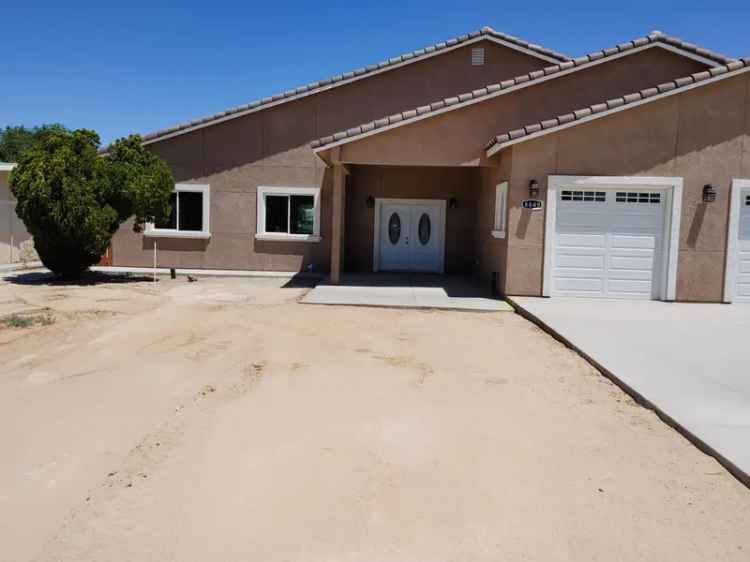 House For Sale in 8849, Bay Avenue, California City, California