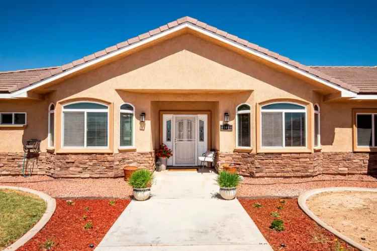 House For Sale in 43944, Appaloosa Drive, Lancaster, California