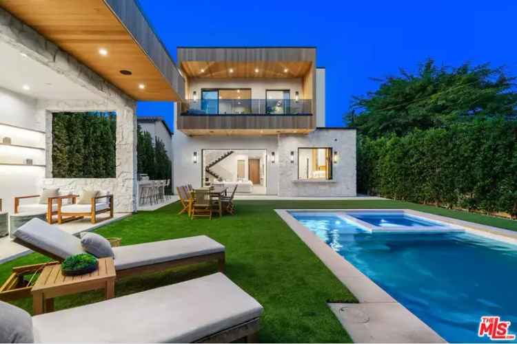 Buy luxury house in Sherman Oaks with 4 bedrooms and pool