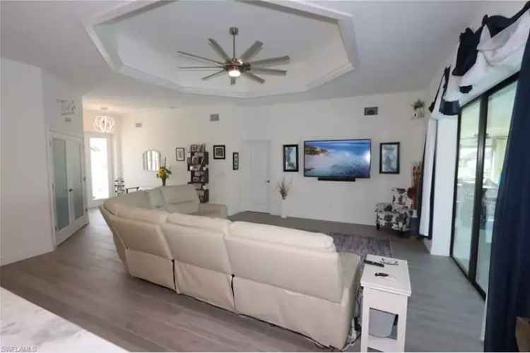 Buy Pool Home in NW Cape Coral with Elegant Features and Spacious Layout