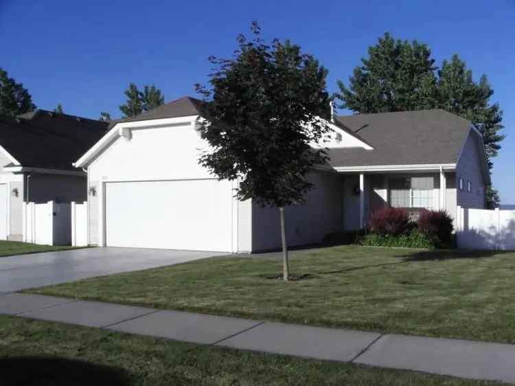 Rent Modern Rancher Home 3 Bed 2 Bath in Five Mile Prairie