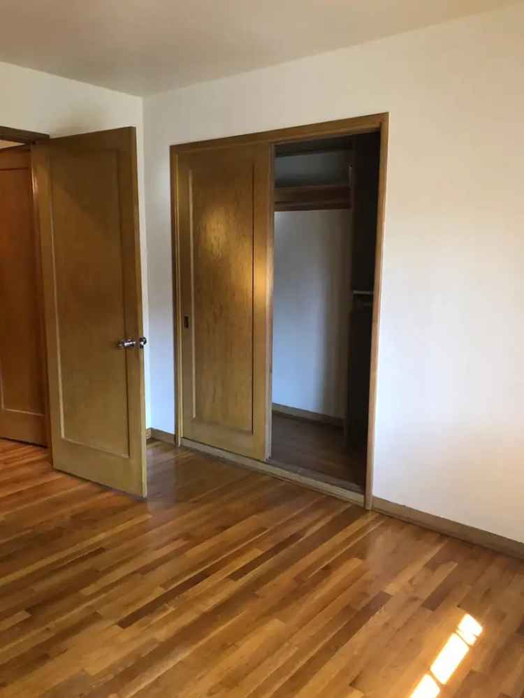 Rent Newly Remodeled Apartment in Willow Glen with Garage