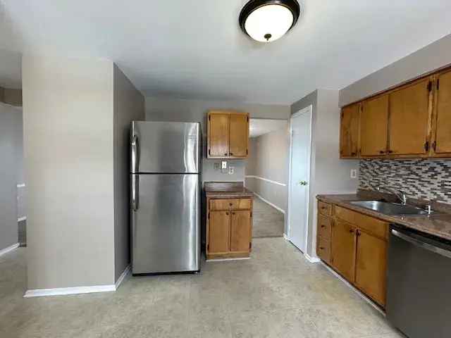 Townhouse for Rent in Westminster with Three Bedrooms and Deck