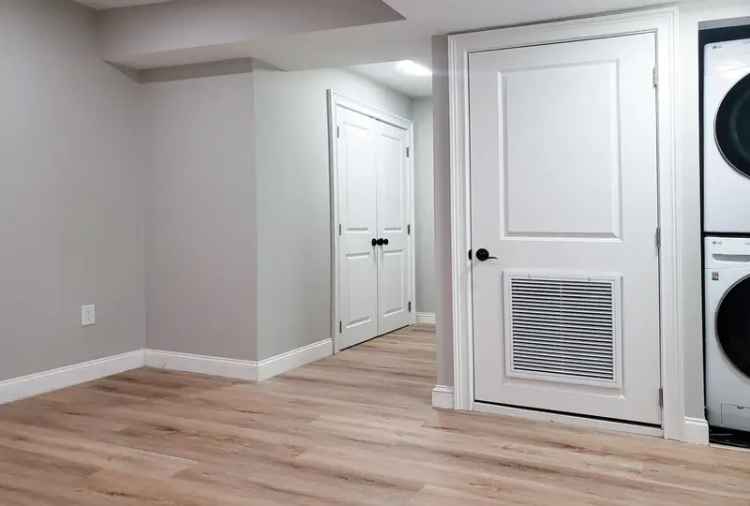 Rent Luxury Townhouse in East Boston with Modern Amenities