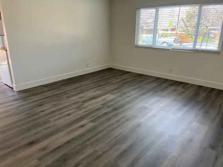 Rent Spacious Duplex in Mountain View with Modern Features