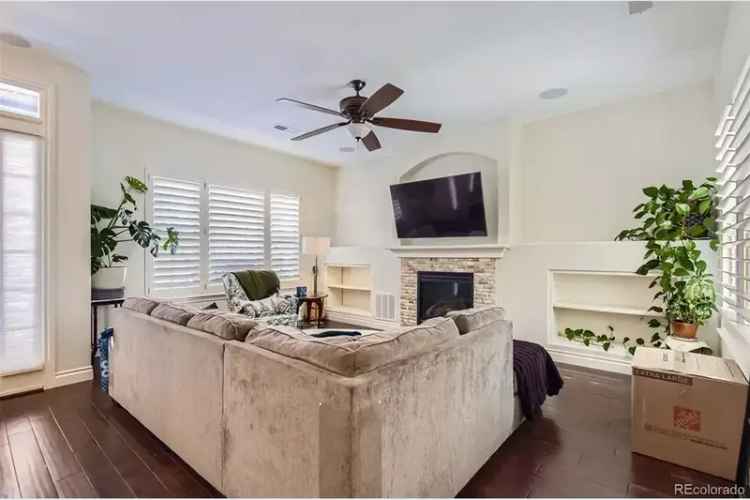 Buy Townhome in Ridgegate with 3 Bedrooms and Gourmet Kitchen