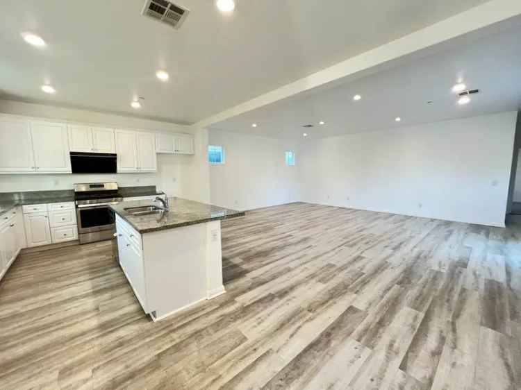 Rent Single Family Home in Chino Preserve with 4 Bedrooms and Community Amenities