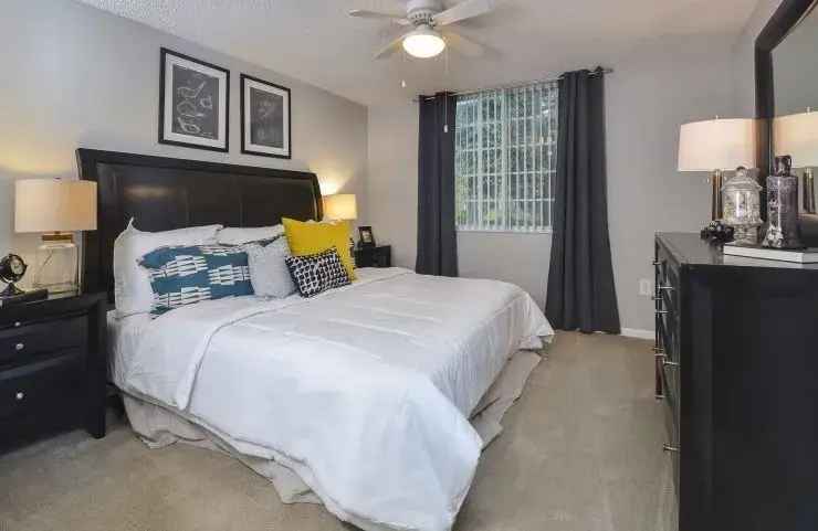 Rent Stylish Apartments at St. Andrews At Palm Aire in Palm Aire Golf Course