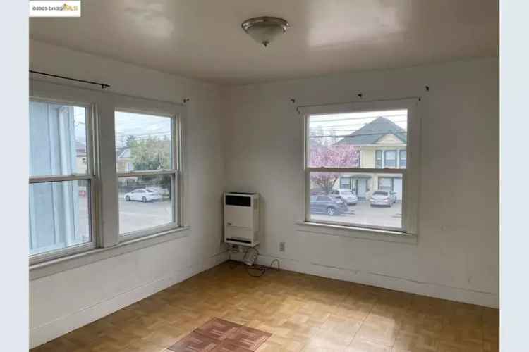 House For Sale in 3506, San Leandro Street, Oakland, California