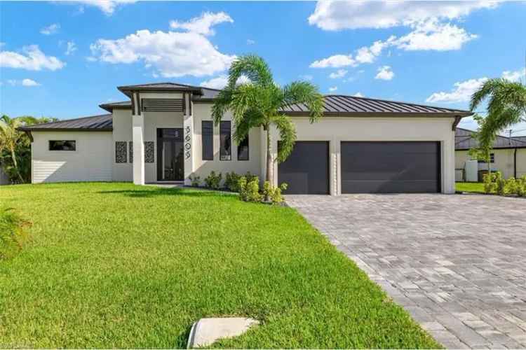 Luxury Buy Home with Gulf Access in NW Cape Coral Featuring Pool