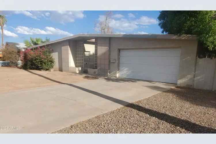 House For Sale in 5937, West Coolidge Street, Phoenix, Arizona