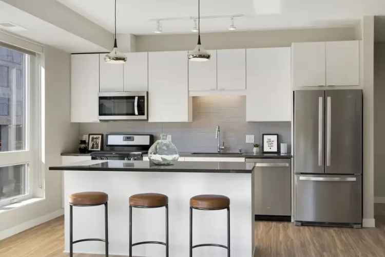 Rent Apartments in East End with Smart Features in Washington Avenue