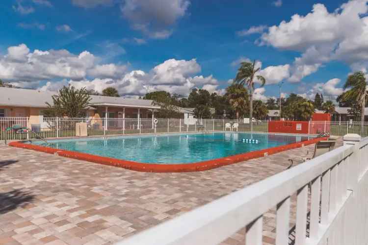 Rent Newly Remodeled Condominiums in Quiet Titusville with Pool