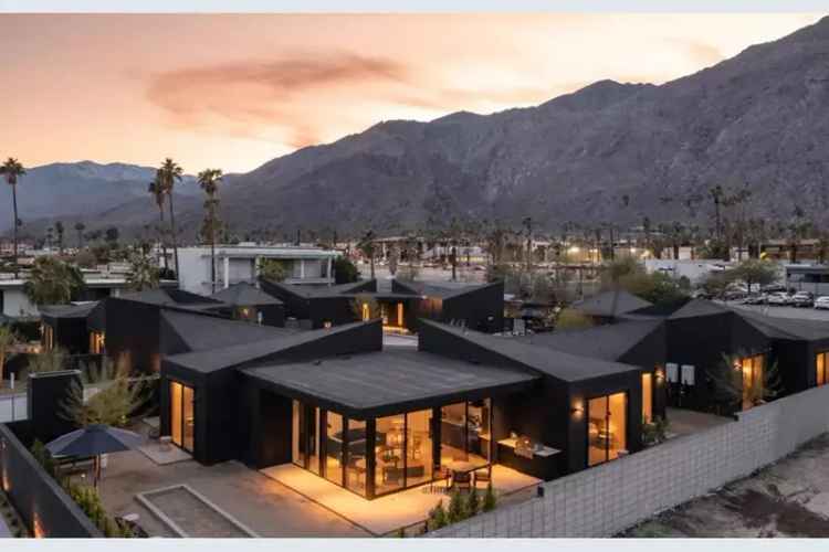 Rent Hotel Style Luxury Property in Palm Springs with Unique Features