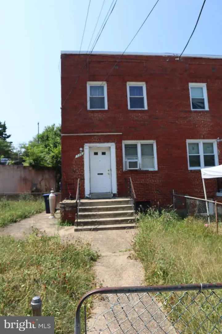 House For Sale in 445, Xenia Street Southeast, Washington, District of Columbia