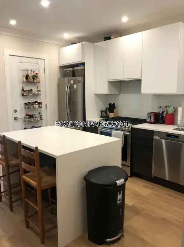 Rent Massive Renovated 5 Bed 4 Bath Duplex in Dorchester Savin Hill