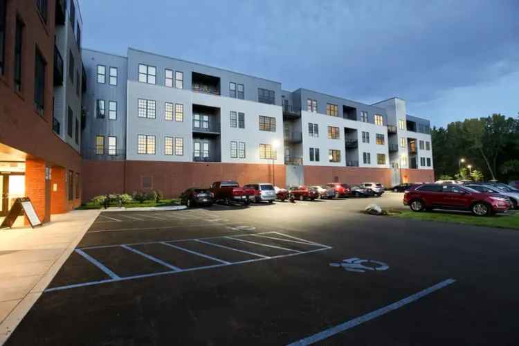 Rent Downtown Contemporary Apartment Homes in Saratoga Springs