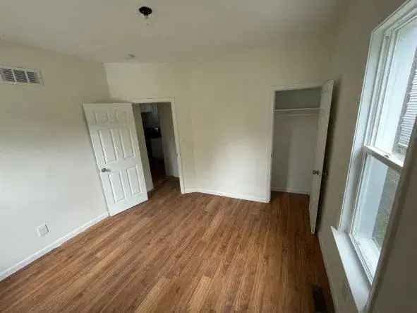 Rent Spacious Three Bedroom Apartments in Northern Detroit