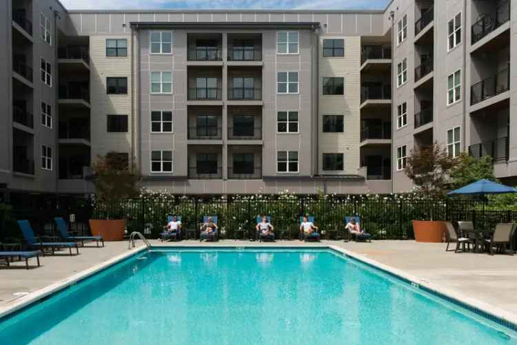 Rent Luxury Apartments in Wilmington with Resort Style Amenities