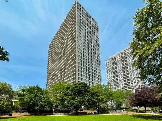 Rent One Bedroom Apartment with Lake and Park Views