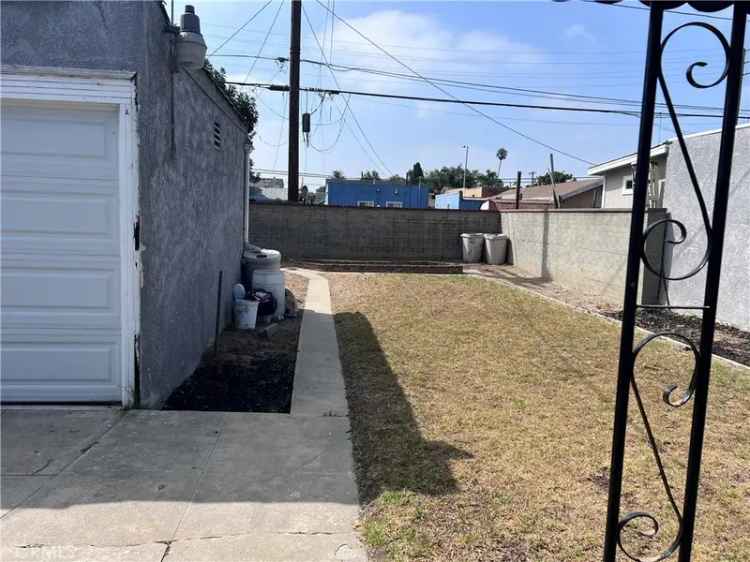 House For Sale in 528, West 99th Street, Los Angeles, California