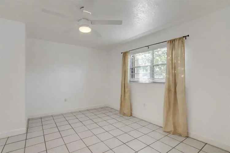 Rent Apartment Unit in Downtown Boca with Modern Features and Convenience