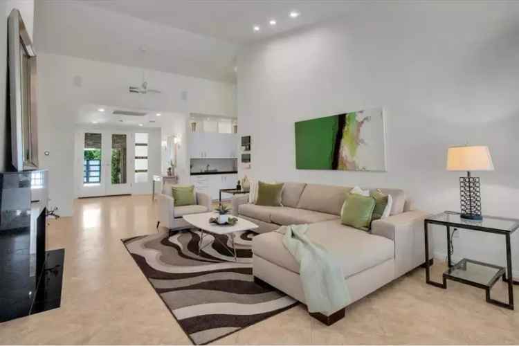 Luxury Buy House in Indian Wells with Modern Upgrades and Mountain Views