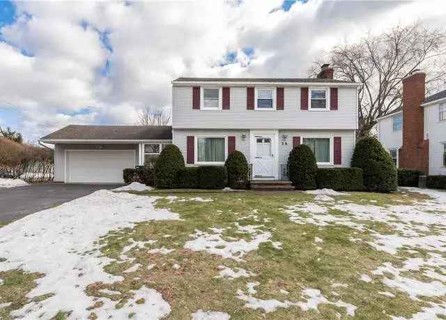 House For Sale in 38, Ridgelawn Drive, City of Rochester, New York