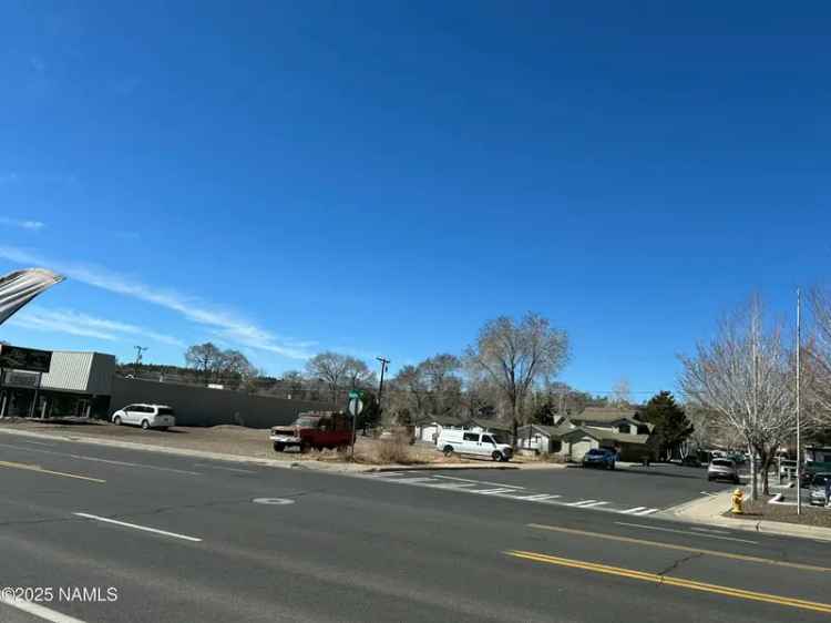 Commercial lot for sale in Flagstaff with high traffic access