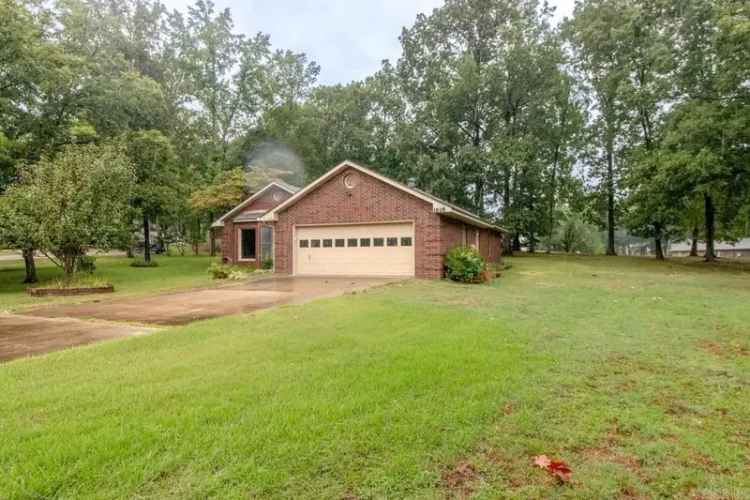 House For Sale in 1618, Cedar Ridge Lane, Jonesboro, Arkansas