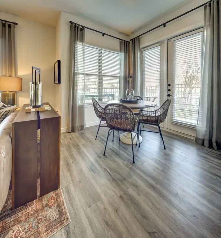 Rent Apartments at The Alden in Cedar Park with Modern Amenities