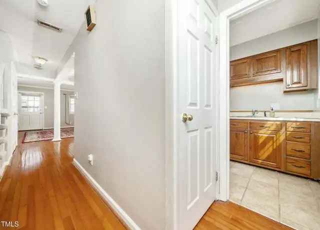 Buy Townhome in Raleigh with Unique Features Near Restaurants and Shops