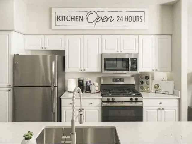 Rent Spacious Apartment in Gilbert with Gourmet Kitchen Features