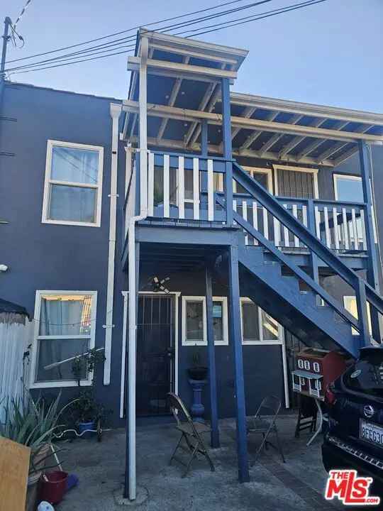 House For Sale in Los Angeles, California