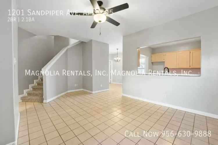 Rent Apartment Unit in McAllen with Pool and Modern Amenities