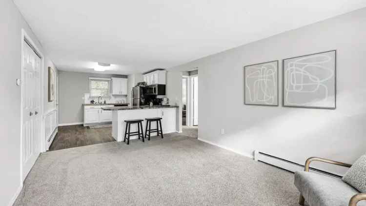 Rent Charming Apartments in Edgewood Court Chicopee MA with Modern Amenities