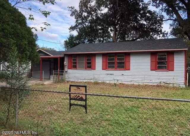 House For Sale in 8953, Adams Avenue, Jacksonville, Florida