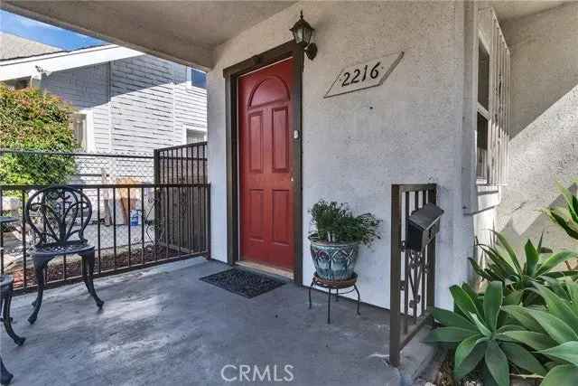 House For Sale in 2216, 5th Avenue, Los Angeles, California