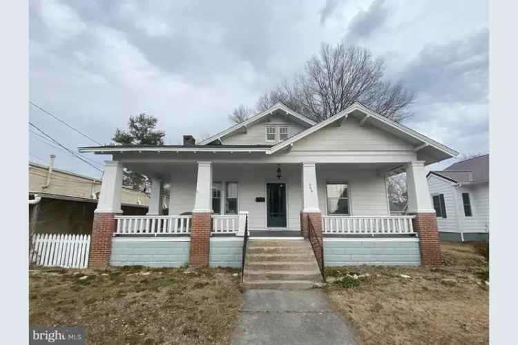 House For Sale in 303, Delaware Avenue, Delmar, Delaware