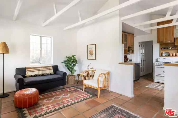 Buy Bungalow in Echo Park Features Charming Views and Spacious Living