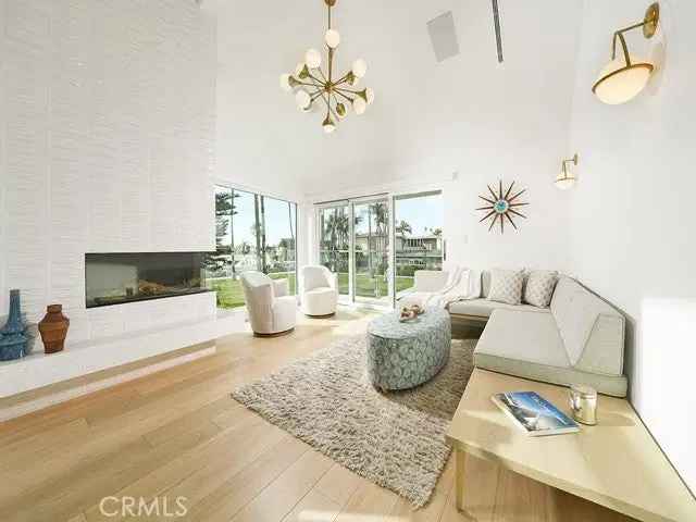 House For Sale in 24, The Colonnade Canal, Long Beach, California