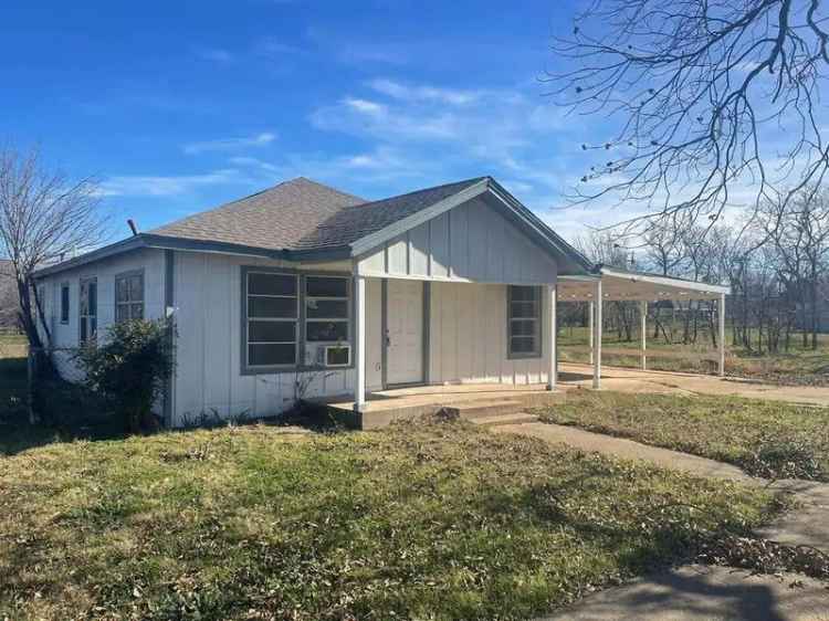 Rent a Home in Abilene with Big Lot and No Neighbors