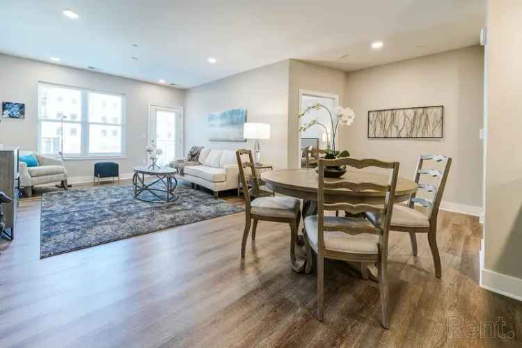 Rent Upscale Apartments in Carmel with Modern Finishes and Amenities