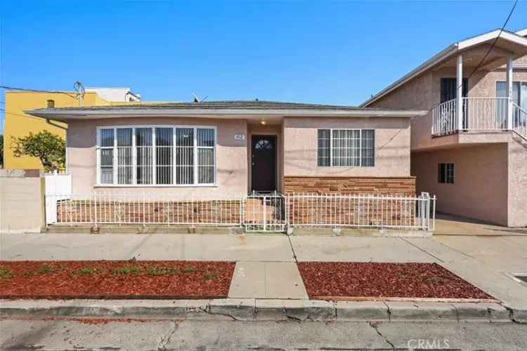 Buy Impeccable Separate Units on Corner Lot Near Cabrillo Marina