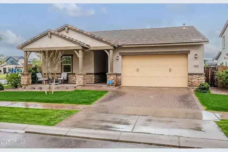 House For Sale in 3563, East Austin Drive, Gilbert, Arizona