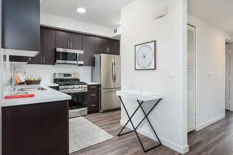 Rent Apartments in Simi Valley with Resort Style Amenities