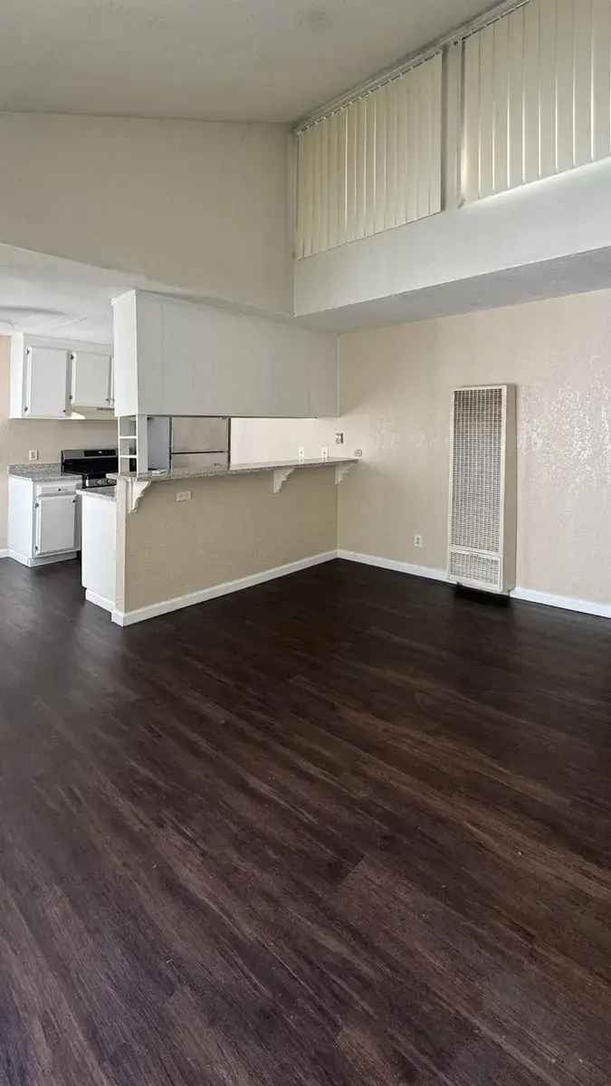 Rent 1 Bedroom Apartment in Midtown with Valuted Ceiling Near McKinley Park