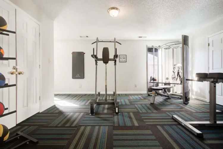 Rent Apartment at The Quad in Wilmington NC with Swimming Pool and Fitness Center