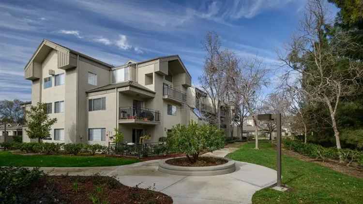 Rent Stylish Creekside Village Apartments in Fremont with Scenic Views